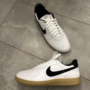 Nike Field General 82 SP Sneakers Men's Size 11 White/ Black/ Gum HF5603-101